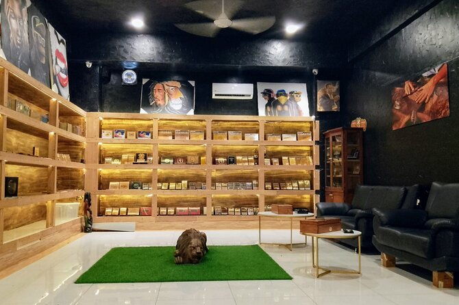 world-mart-souvenirs-store-free-pick-up-drop-off