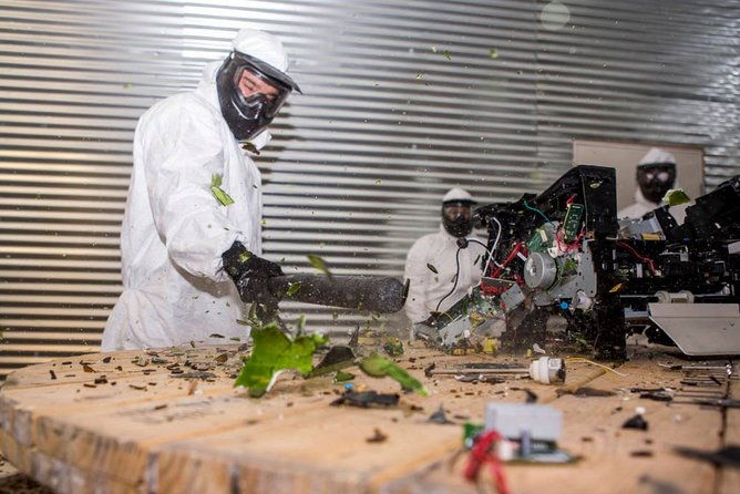 wreck-room-a-destruction-experience-standard-wrecking