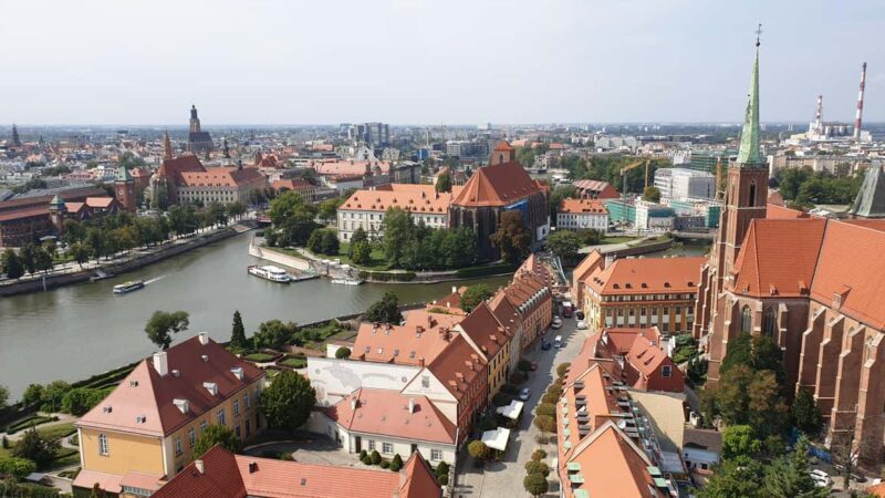 Wrocaw: 2-hour e-bus tour with driver-guide up to 16 people - FAQs  