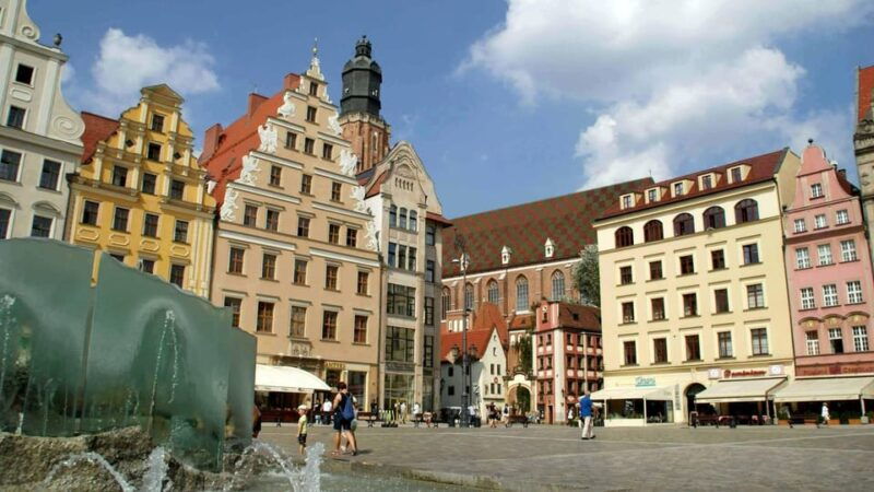 wroclaw-2-hour-private-e-bus-tour-for-small-groups-4-places