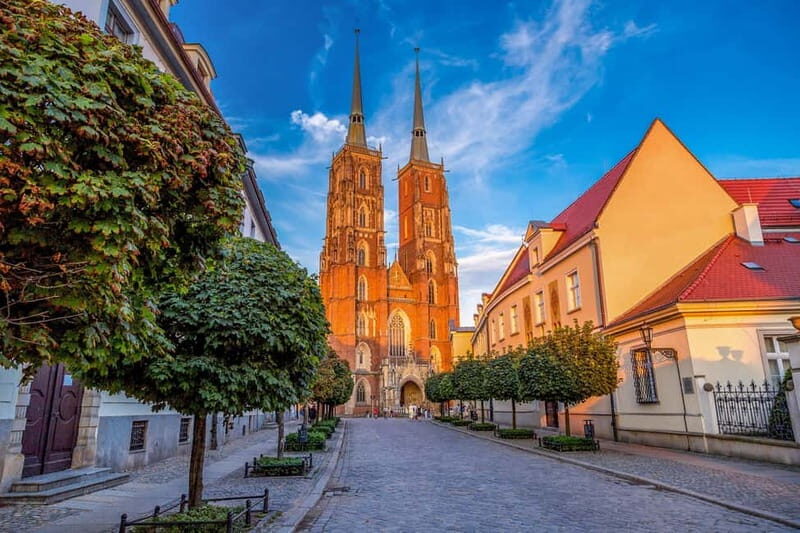Wroclaw: 3-Hour City WalkingTour with University & Cathedral - Authentic Experiences and Review Highlights