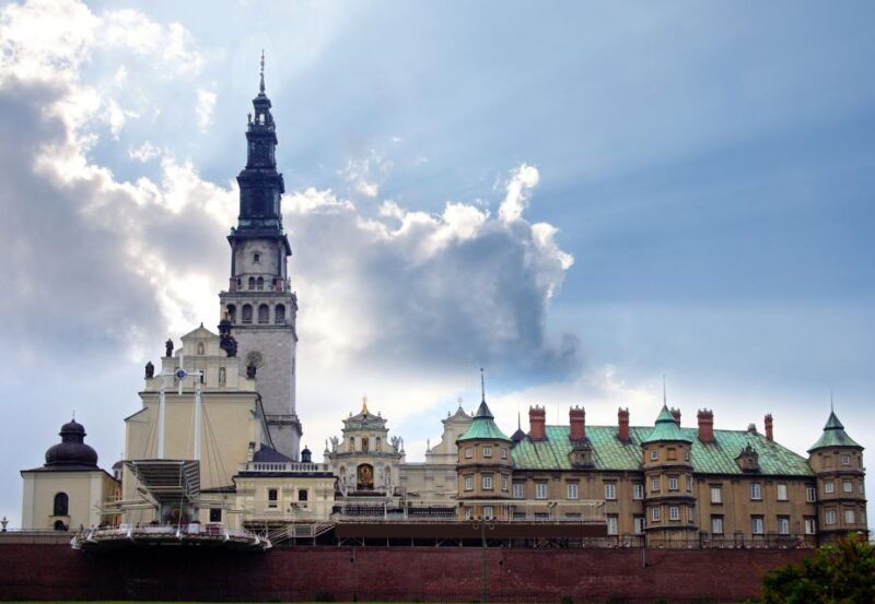 wroclaw-czestochowa-day-trip-to-view-the-black-madonna