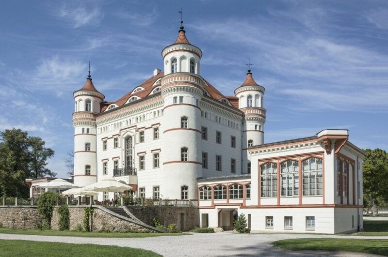 wroclaw-day-tour-to-giant-mountains-karpacz-palaces-valley