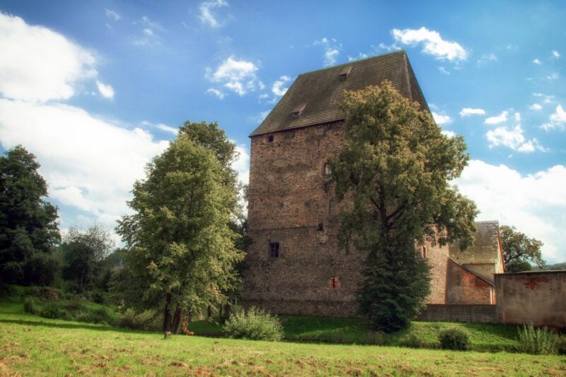 Wroclaw: Giant Mountains & Valley of Palaces Day Tour - Key Points  