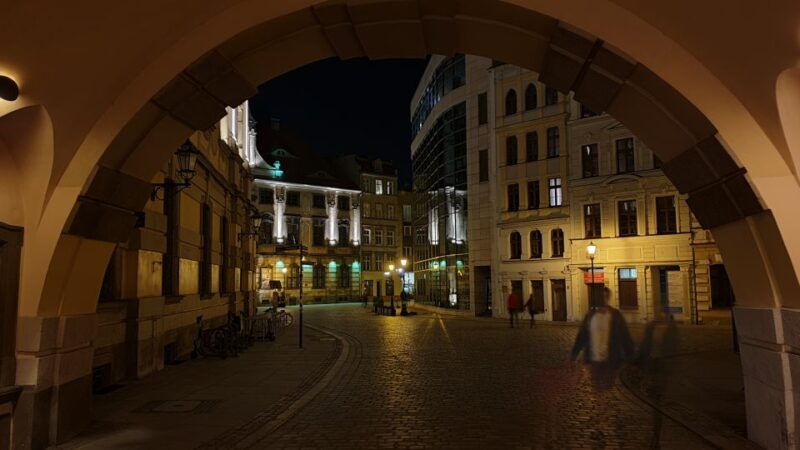 wroclaw-guided-city-night-tour-2-hours