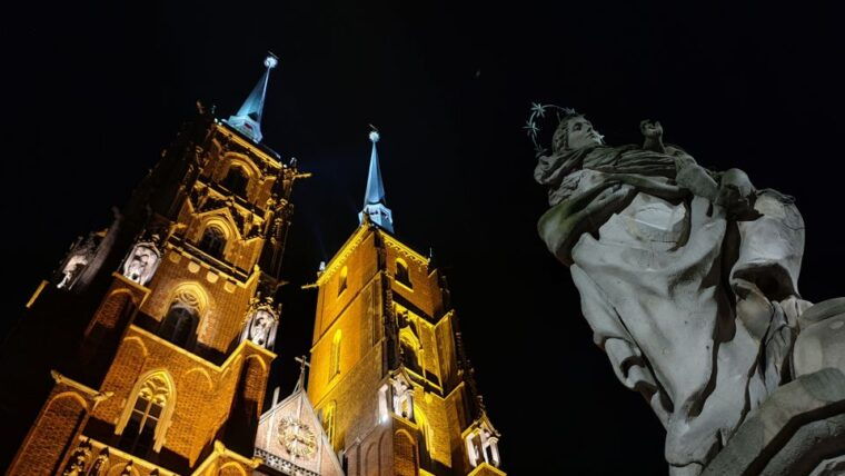 wroclaw-guided-city-night-tour-2-hours