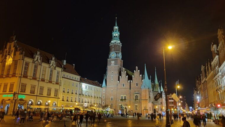 wroclaw-guided-city-night-tour-2-hours