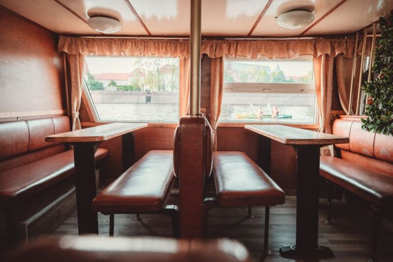 wroclaw-oder-river-boat-party-with-unlimited-drinks