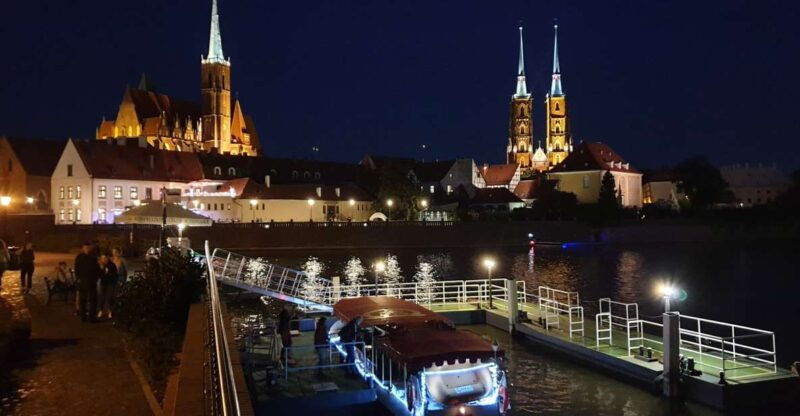 wroclaw-old-city-night-walk-and-gondola-ride
