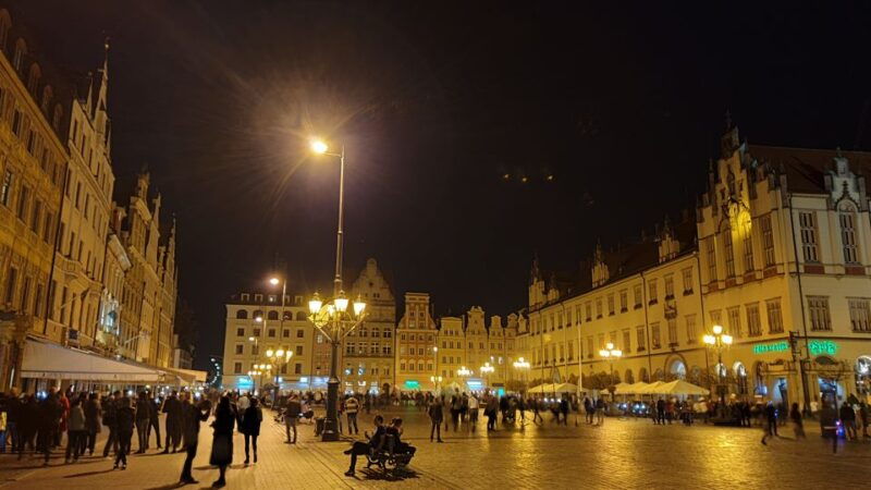 wroclaw-old-city-night-walk-and-gondola-ride