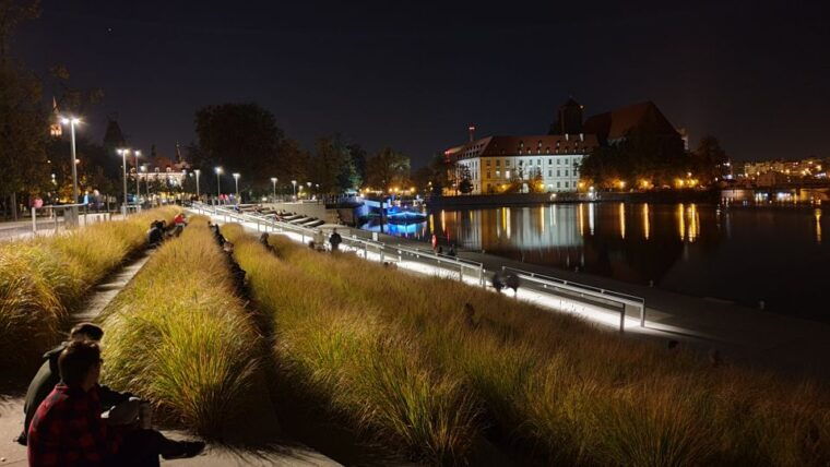 wroclaw-old-city-night-walk-and-gondola-ride