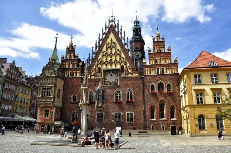 wroclaw-old-new-town-highlights-private-guided-walking-to