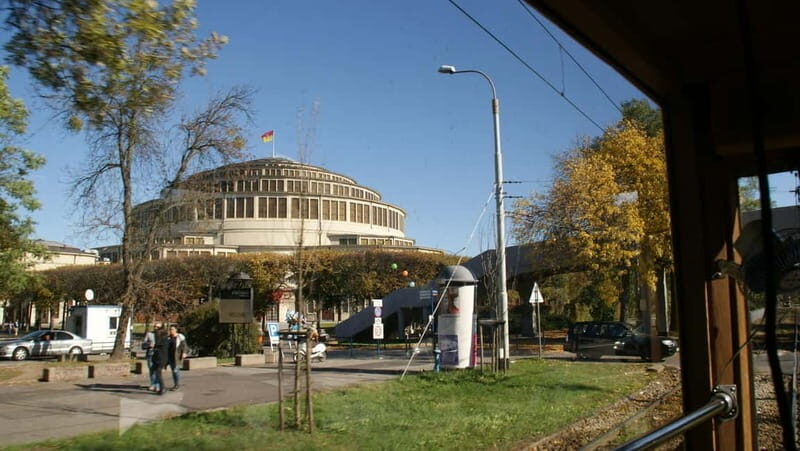 Wroclaw: Private Tour by smal Historic Tram 1,5h 13-16 seats - Value and Practicality