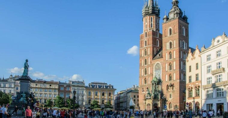 wroclaw-private-tour-to-krakow-with-transport-and-guide