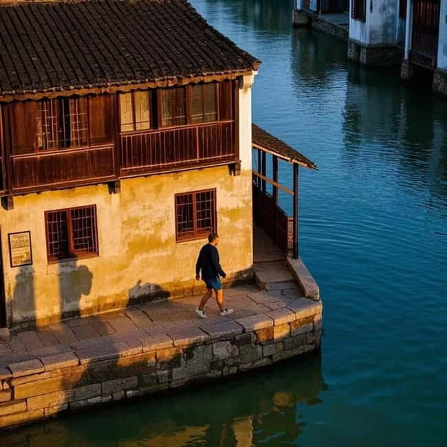 Wuzhen: Xizha and Dongzha Water Towns Night Tour - The Experience in Detail