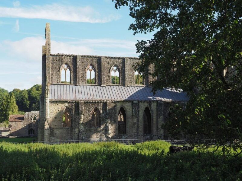 wye-valley-tintern-abbey-escape-from-cardiff