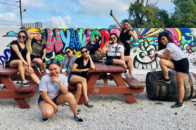 wynwood-graffiti-instatour-on-a-party-bike