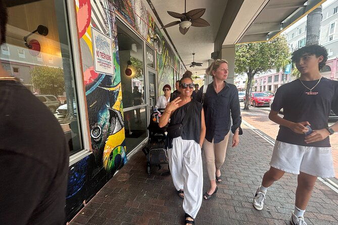 wynwood-walking-more-food-graffiti-art-tour