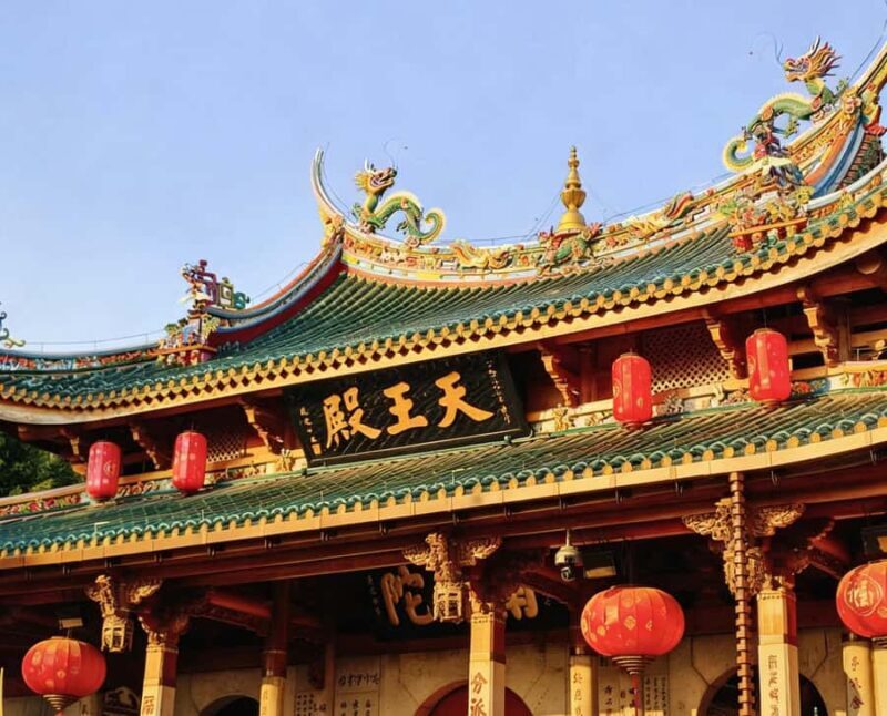 Xiamen: Private Walk Tour with temple, old alleys, Food& Tea - Why This Tour Works for You