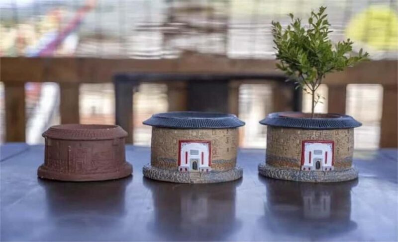 Xiamen: Yunshuiyao Ancient Town and Tulou Day Trip - Choosing Your Tulou Cluster: Tianluokeng or Yongding