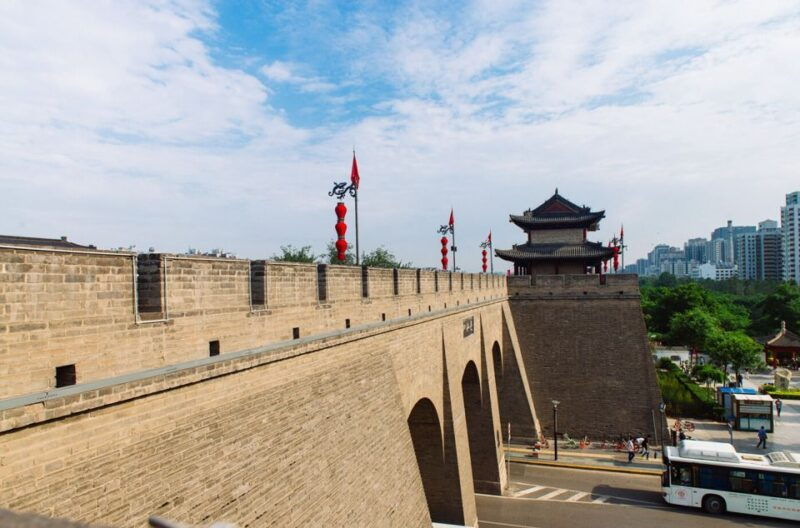 xian-city-wall-private-guided-tour-with-cycling-option