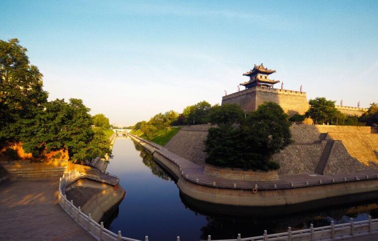 xian-city-wall-private-guided-tour-with-cycling-option