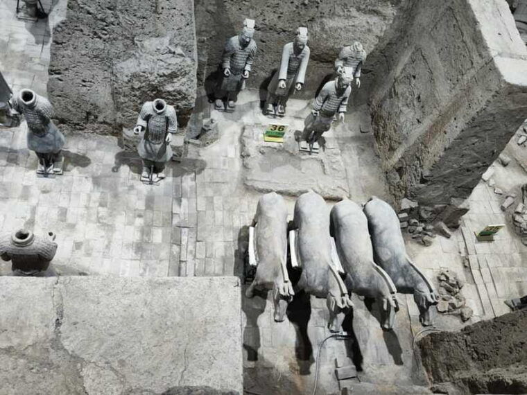xian-terracotta-army-museum-group-day-tour