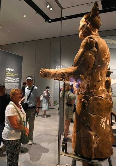 xian-terracotta-warriors-city-wall-and-muslim-quarter-2