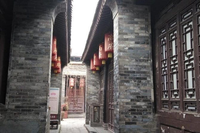 Xi'an Walking Tour: City Wall, Shuyuanmen Street, and Muslim Quarter - The Vibrant Muslim Quarter: A Foodie’s Paradise