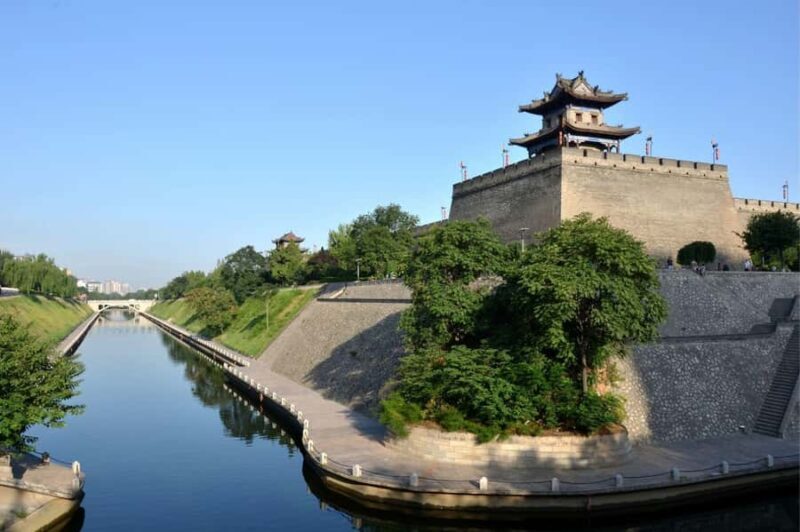 XianCity Wall Multi-Entry or Night Food Tour with Show - Key Points