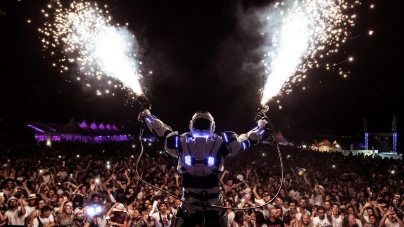 XNV BEACH FESTIVAL With transport from Geneva/Genève - Key Points