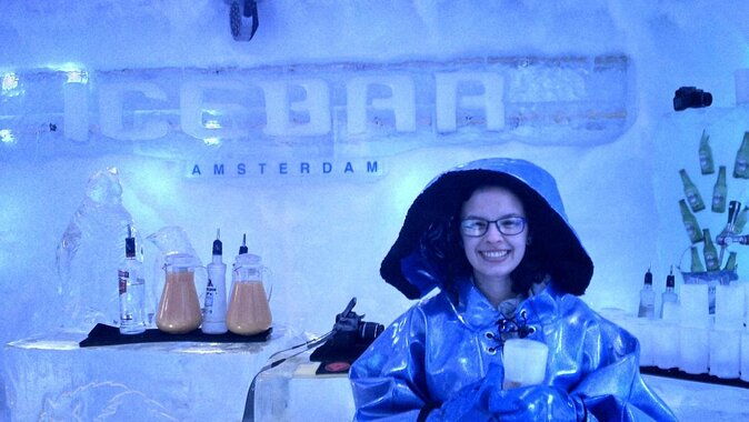 xtracold-icebar-amsterdam-1-hour-canal-cruise