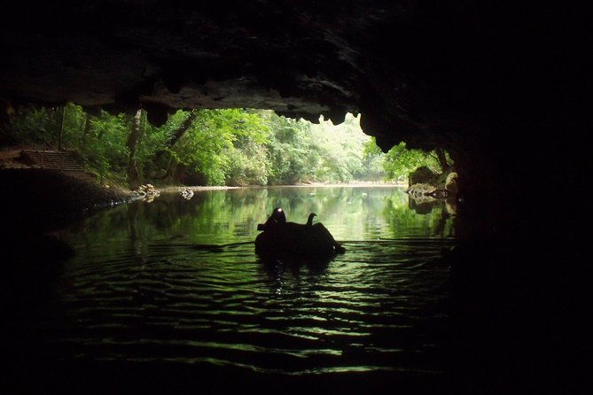 xunantunich-mayan-ruin-and-cave-tubing-from-placencia