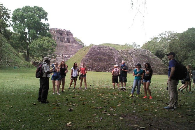 xunantunich-mayan-site-tour-with-lunch-from-belize-city
