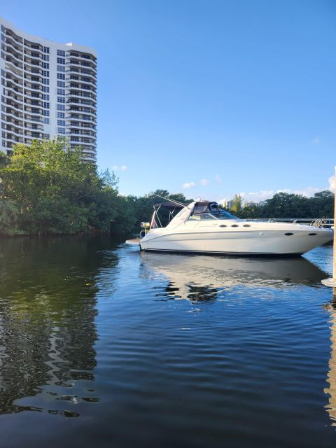 yacht-cruise-biscayne-bay-miami-beach-and-sand-bar-42ft