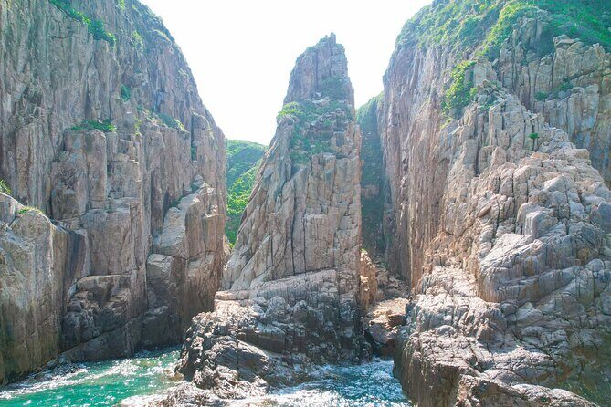 Yacht Cruise Four Sea Arches in Hong Kong UNESCO Geopark - Practical Tips for Booking and Enjoying