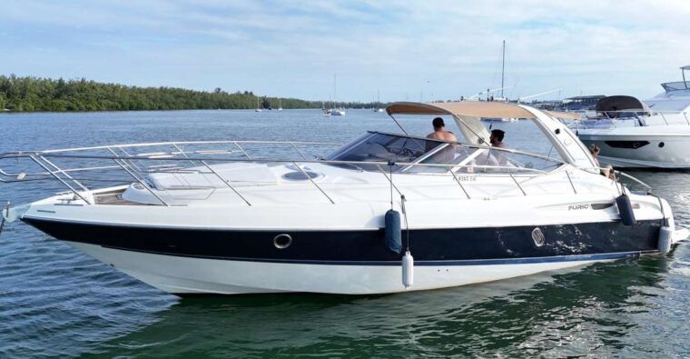 yacht-in-miami-for-up-to-12-people