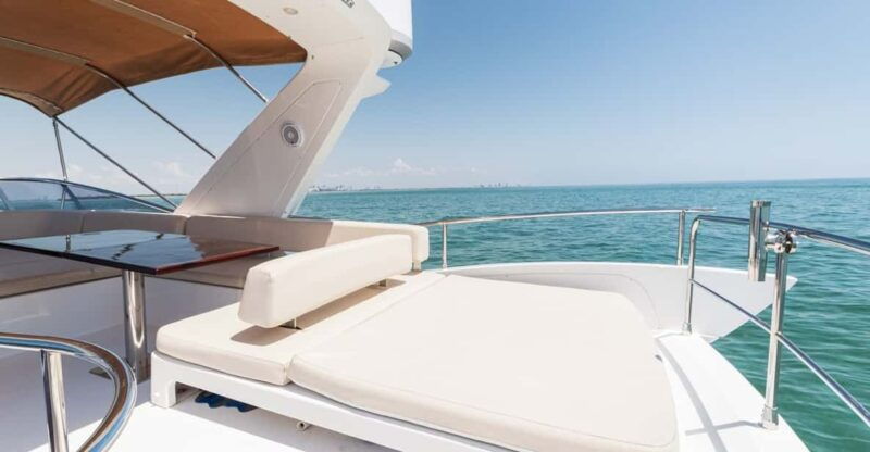 yacht-tour-around-miami-private-with-captain-salty-at-sea