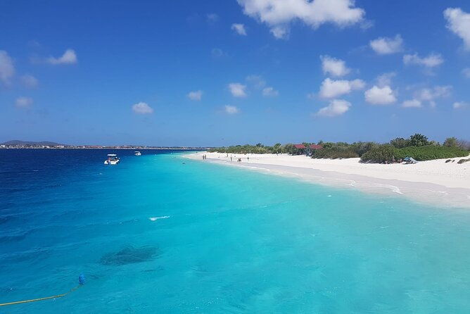 yacht-tour-with-local-guide-snorkeling-activities