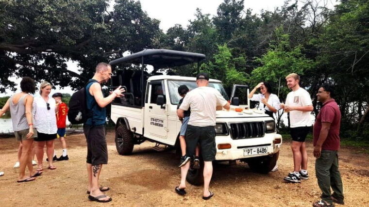 yala-safari-w-tush-with-pickup-from-ella-drop-off-at-ella