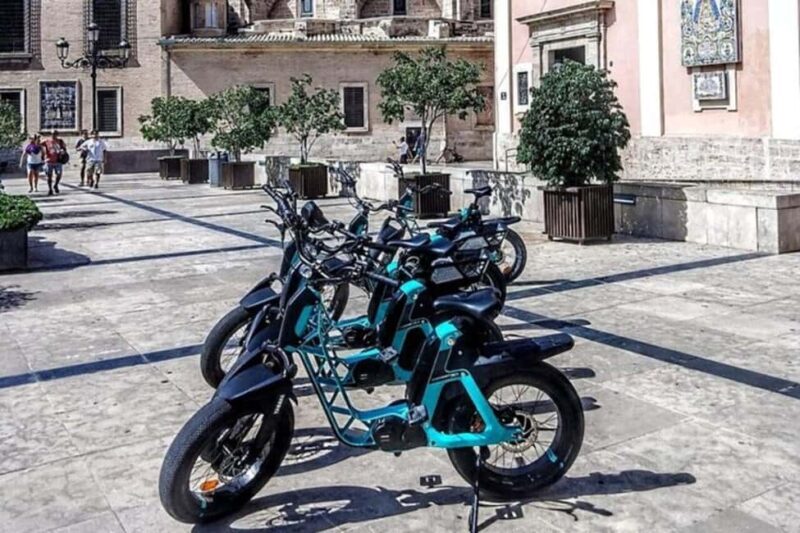 Yamaha Fat Bike Adventure: Valencias Past and Future - The Cutting-Edge City of Arts and Sciences