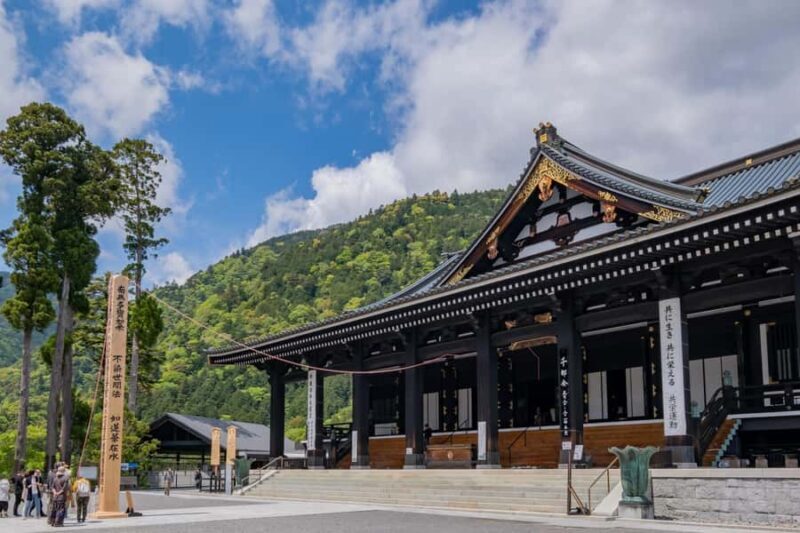 Yamanashi: Minobusan, Japans Sacred Mountain of Faith - FAQ