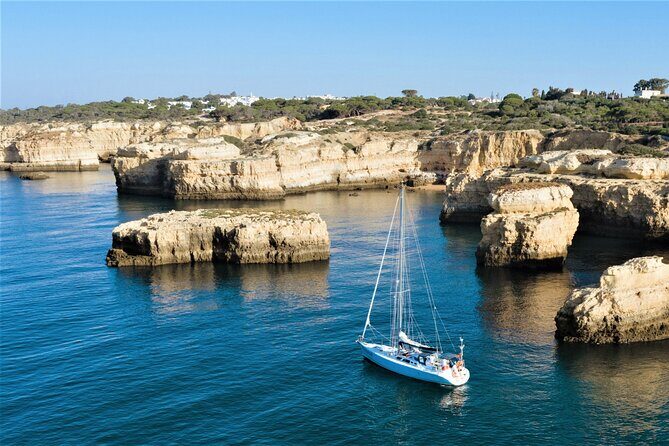 Yatch FINISMAR: 3hours Sailing to Benagil - FAQs