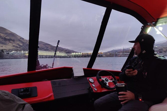 year-round-private-columbia-river-boat-cruise-in-wenatchee-wa