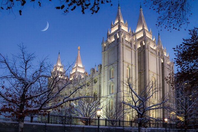 yellowstone-grand-teton-national-parks-winter-tour-small-group-4-day-tour