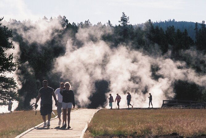 yellowstone-grand-tour-see-all-yellowstone-in-one-day