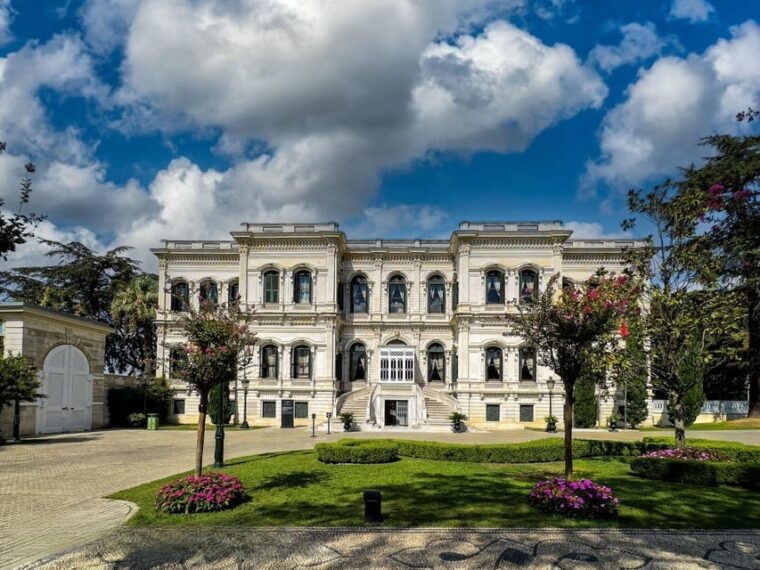 yildiz-palace-park-skip-the-line-entry-with-audio-guide