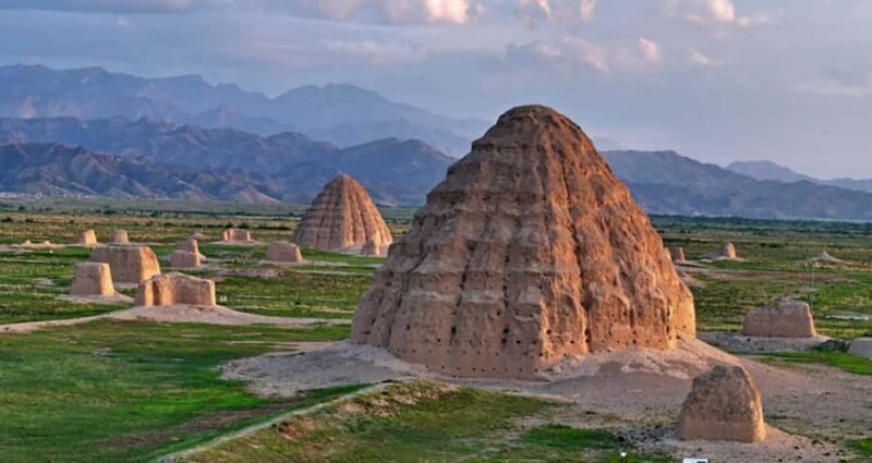 Yinchuan: Western Xia Tombs & Helanshan Rock Paintings Tour - Key Points