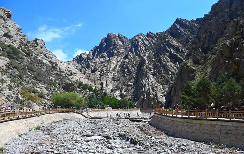 Yinchuan: Western Xia Tombs & Helanshan Rock Paintings Tour - Frequently Asked Questions