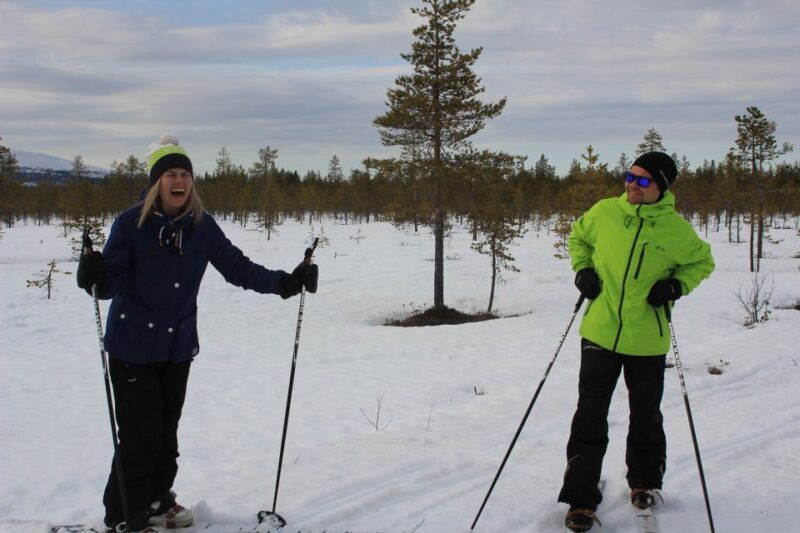 yllas-guided-wilderness-ski-tour-with-outdoor-lunch